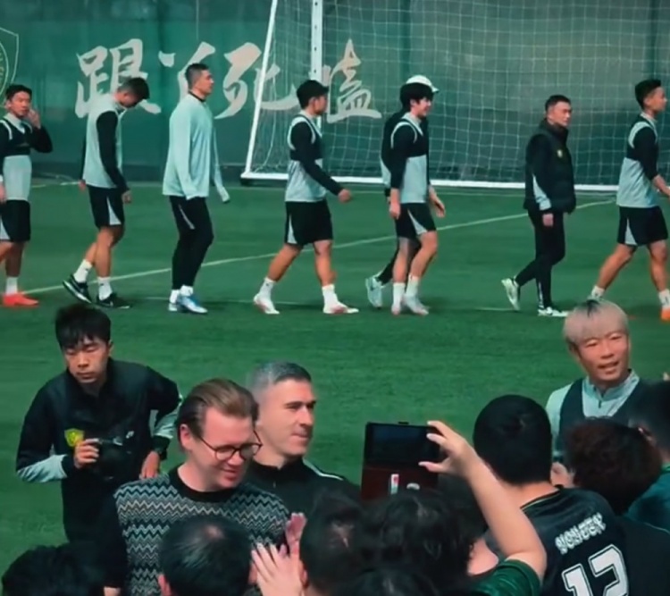 开云官方平台-博主：国安今日进行今年首次公开训练课，外援中卫拉莫斯暂未归队